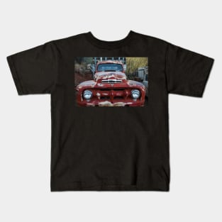 Jerome, AZ Junk Yard Ford V8 Red old Rusty Truck Kids T-Shirt